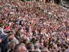 Menschen-im-Olympiastadion-Berlin.JPG